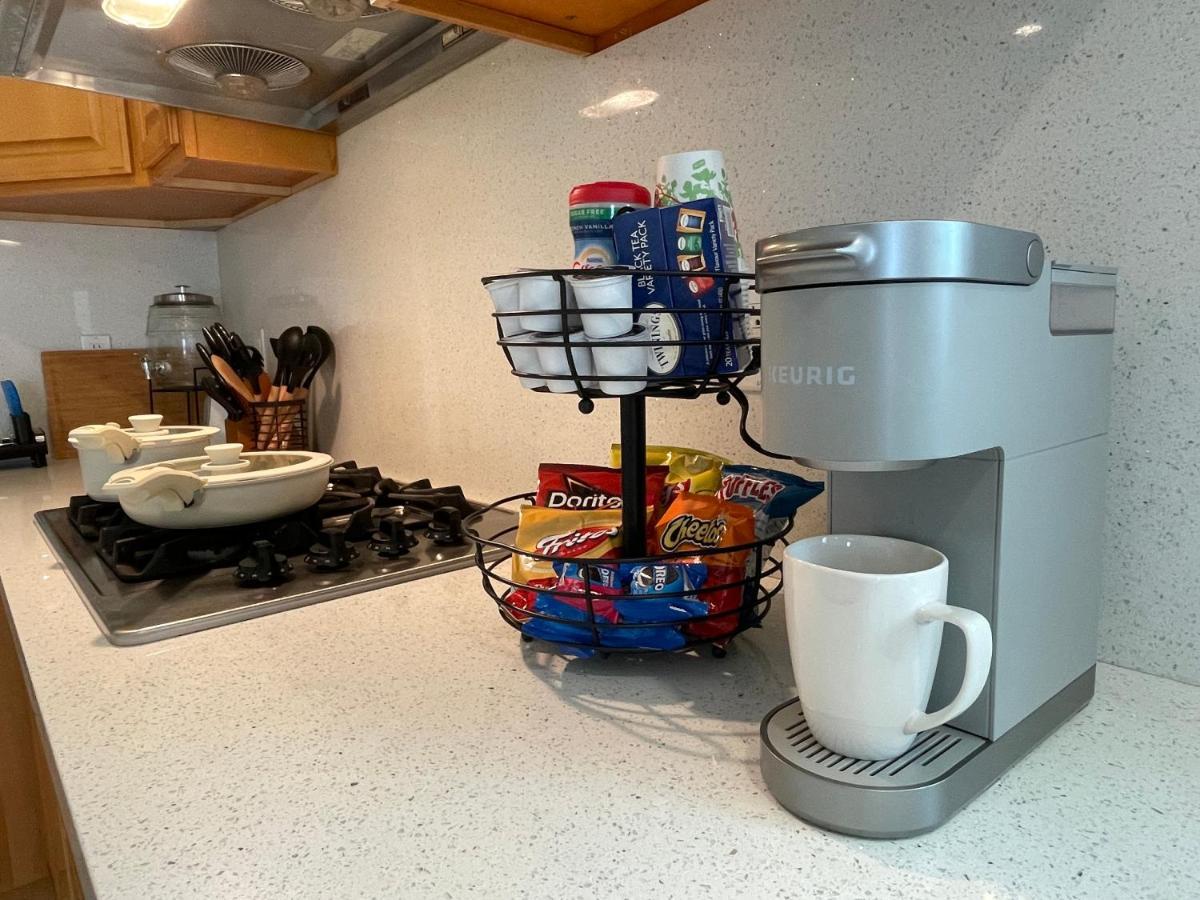 9Am Check-In Coastal Getaway - Luxe Suite Near Cliff, Lake & Local Shops Daly City Extérieur photo