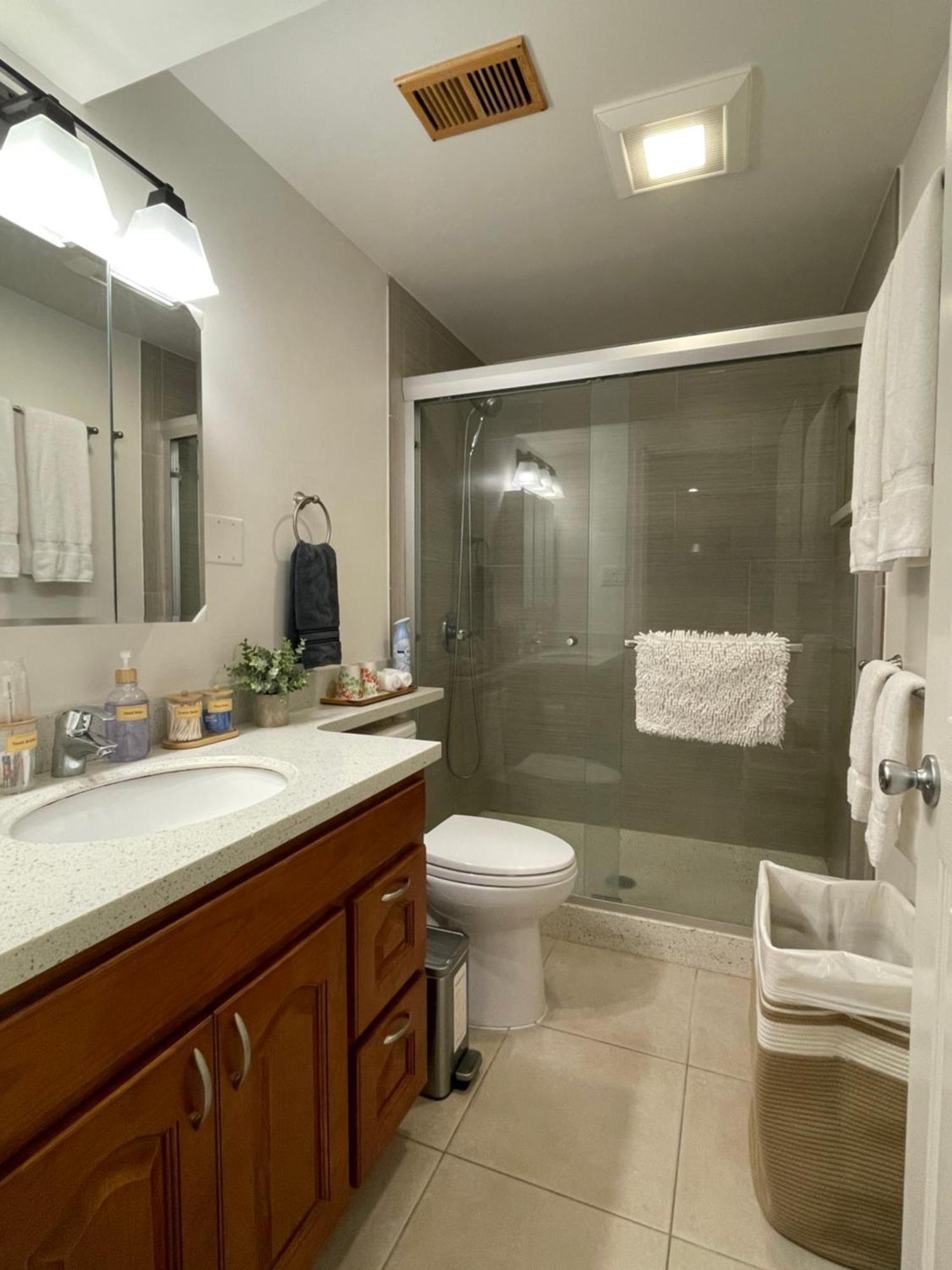 9Am Check-In Coastal Getaway - Luxe Suite Near Cliff, Lake & Local Shops Daly City Extérieur photo